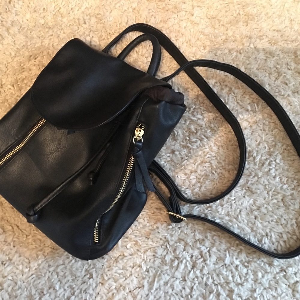 Black back pack